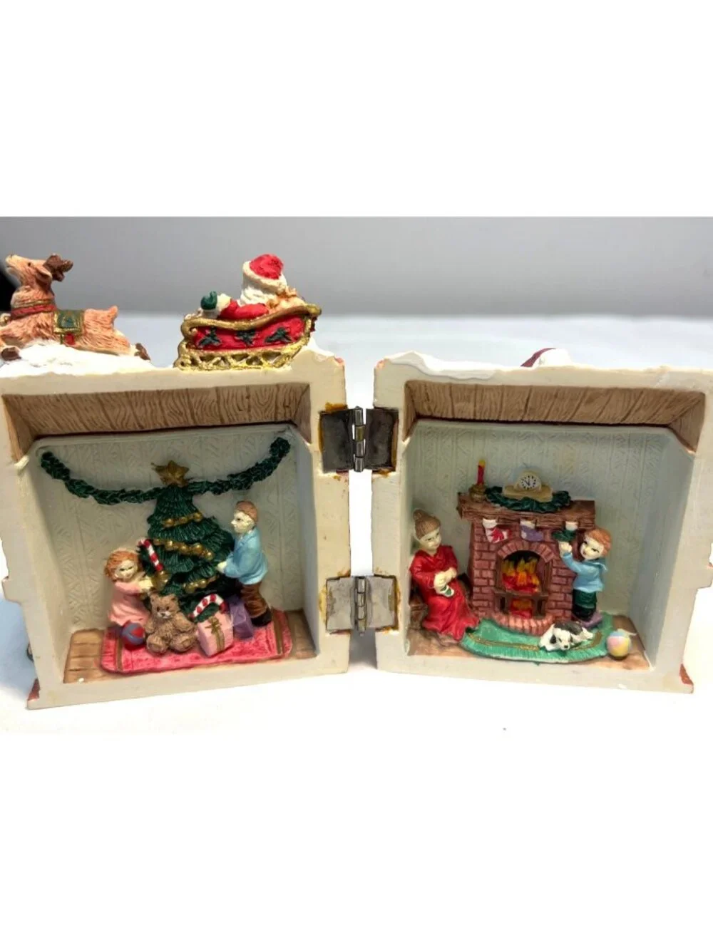 Hinged Holiday Panoramas Santas House With Sleigh & Reindeer Christmas Decor